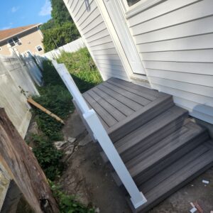 Small deck with both sides stairs